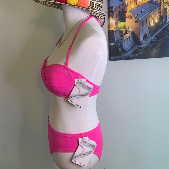 ✨Oakley Pink Blast Bikini👙Set with White Coverup - Picture 5 of 16